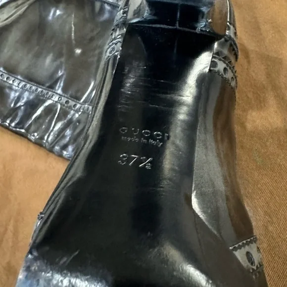 GUCCI GG BLACK/GRAY PATENT LEATHER BOOTS, SIZE 37.5